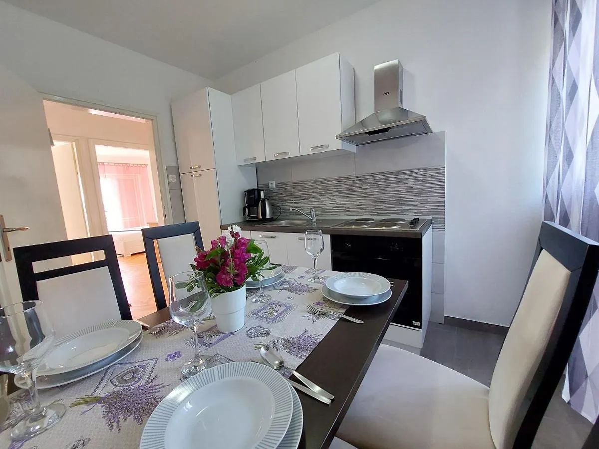 Apartments Daniela Crikvenica 0*,  Croatia