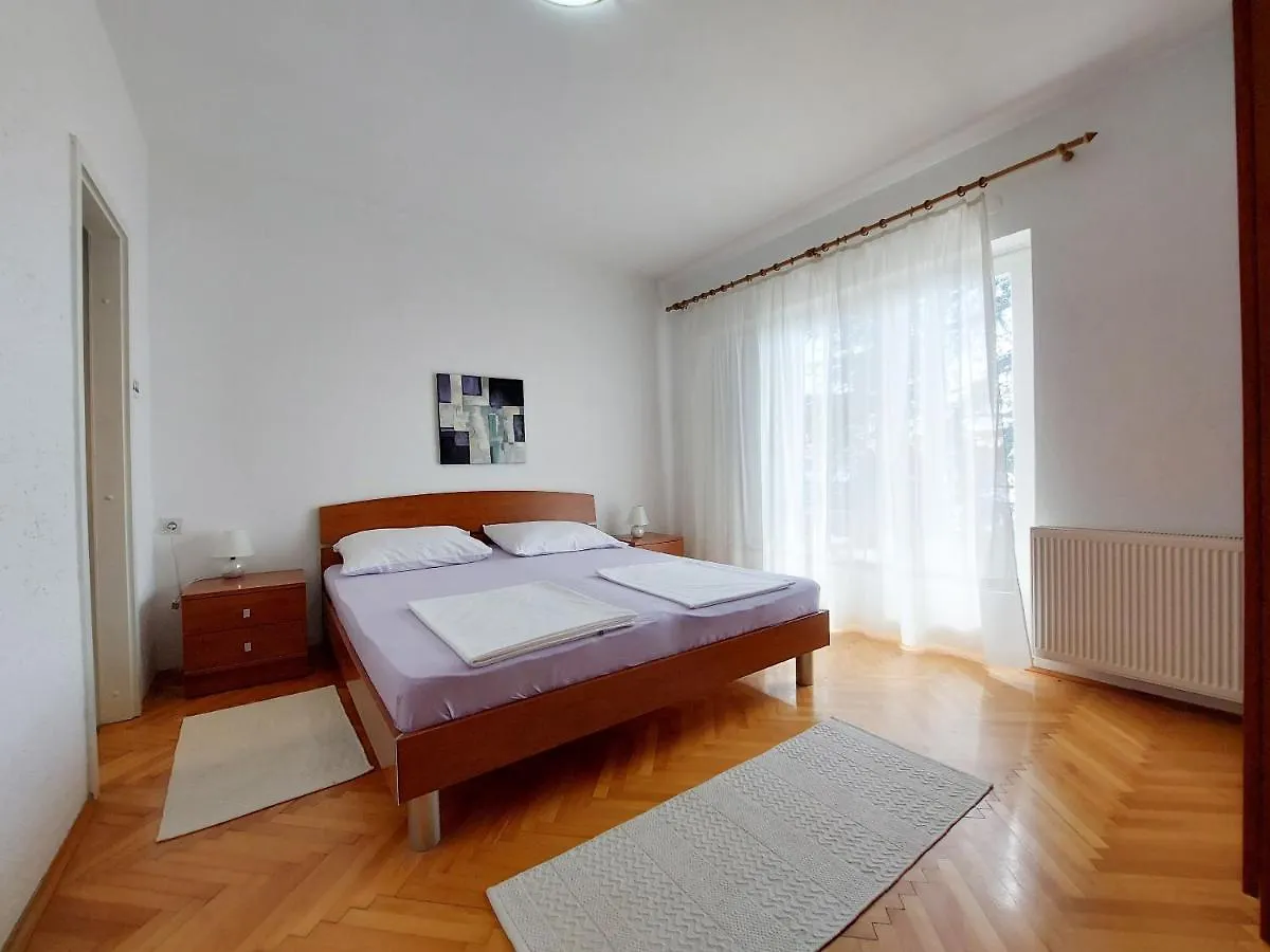 Apartments Daniela Crikvenica 0*,
